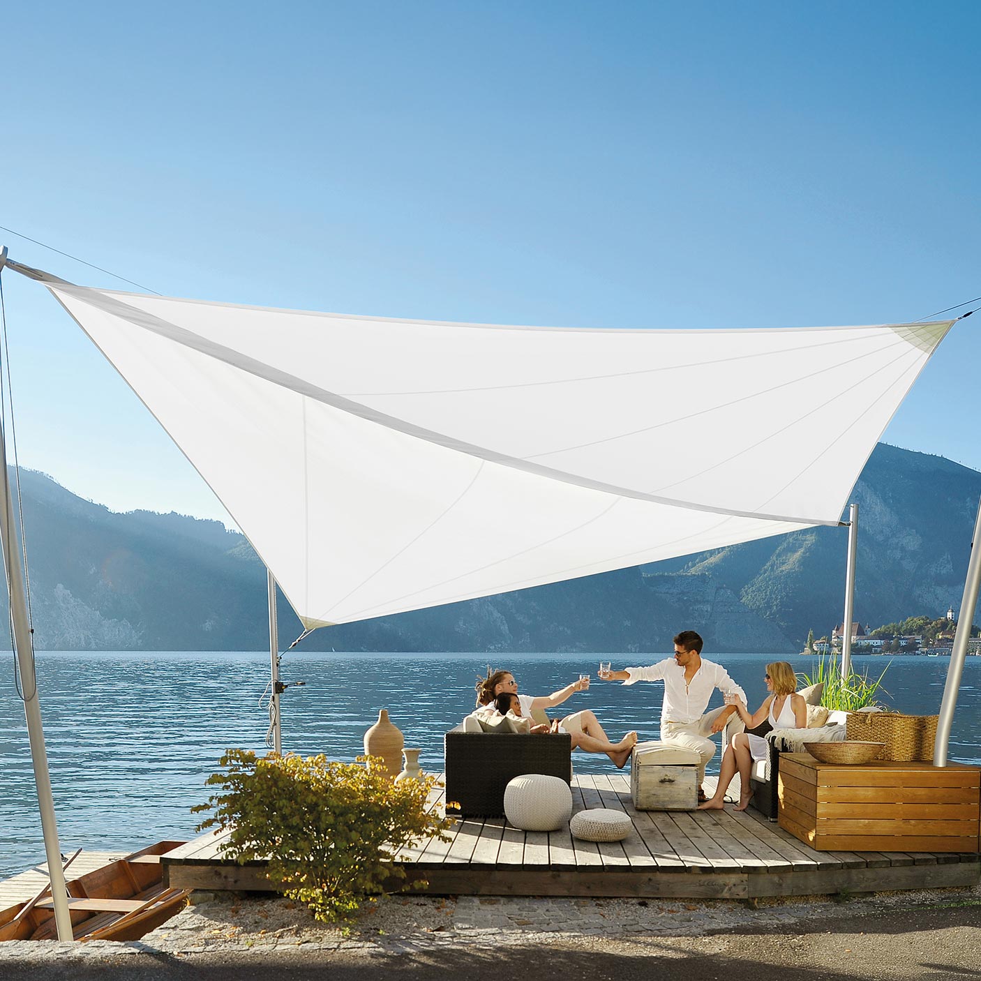 Edles Design – Diagonal verlaufende Aluminium-Welle mit bis zu 8 m Länge.
